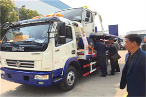 富拉尔基汽车道路救援拖车价格